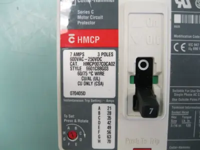 Lot (3) Cutler-Hammer HMCP (HMCP007COCA02) Circuit Breaker 7-Amp 3-Pole D8