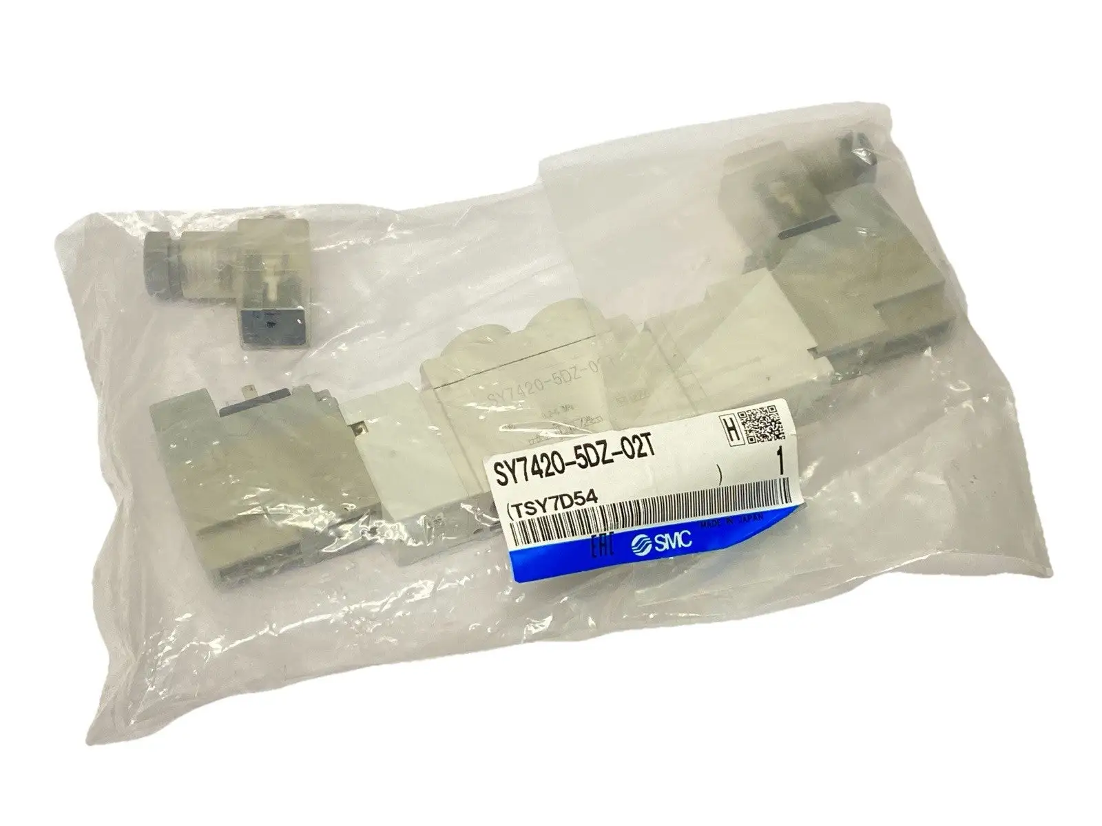 SY7420-5DZ-02T | SMC  Pneumatic Solenoid Valve 3-Position 1/4" NPT - New