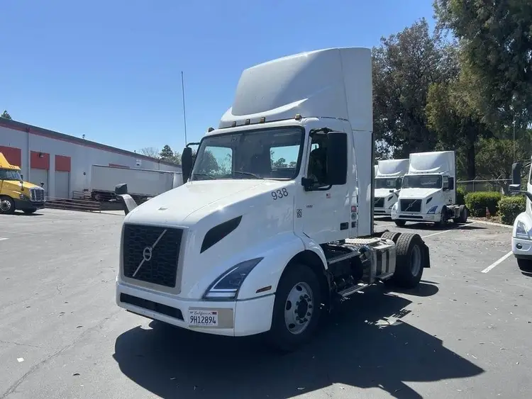 Used 2022 VOLVO VNR42T300 Conventional trucks California US | Ben Kaplan Equipment #1284790