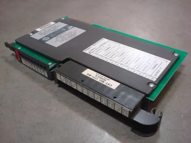 Allen Bradley 1771-OW PLC-5 Selectable Contact Output Module Used