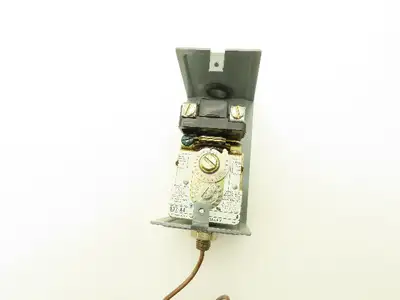 Allen Bradley Bulletin 837-A4 Temperature Control Switch 60-190F AC/DC Lot of 3