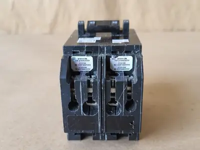 USED SCHNEIDER ELECTRIC CHOMT1515240