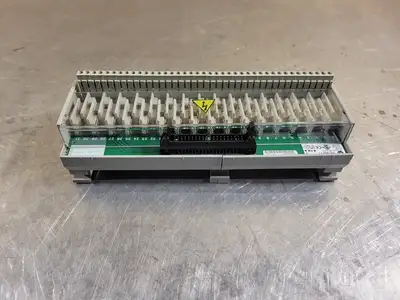 USED ALLEN-BRADLEY 1492-IFM40F-F-2
