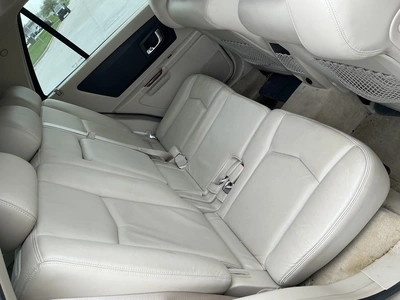 USED 2005 CADILLAC SRX