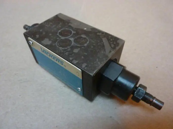 Used VICKERS DGMEN3XA2WB2W41 Valves/Fittings Michigan US | Ideal Machinery #588493