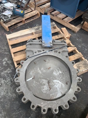 24" Orbinox Stainless Steel Knife Gate Valve, Hand Wheel Operated