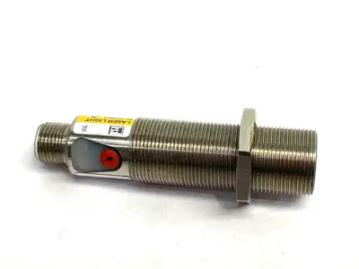 USED BALLUFF CYLINDRICAL DIFFUSE SENSOR, M18 THREADED, DIFF. TYPES OF LIGHT
