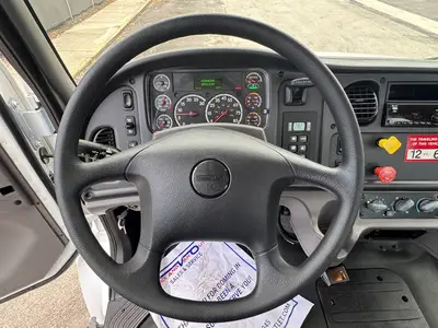 Used 2018 FREIGHTLINER M2 106 Tractors & Trailers Florida US | Truck and Van Outlet #1506266