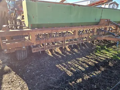 USED 1986 JOHN DEERE 7000