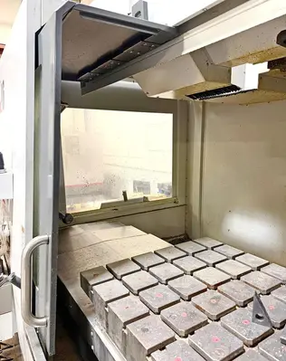 USED 2018 HAAS VM-6