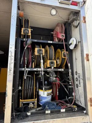 Used 2002 CHEVROLET C7500 Fuel & Lube Trucks Kentucky US | Proxy Equipment #1425954