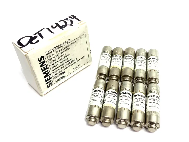 Used SIEMENS SENTRON CYLINDRICAL FUSE, SLOW-BLOW, 30A Fuses | Maverick Industrial Sales #1103439