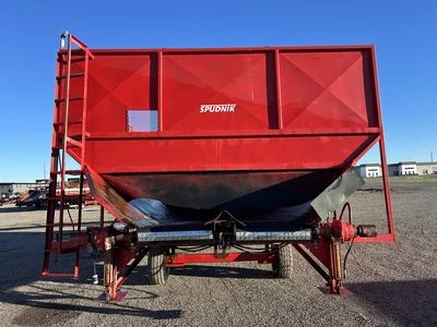 Used _UNKNOWN_ _UNKNOWN_ Seed Tenders Idaho US | Tri-Steel Manufacturing #1557085
