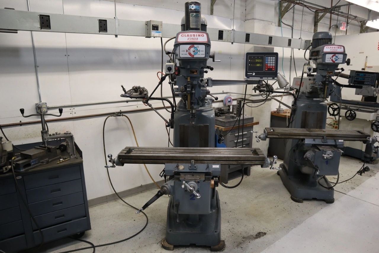 Used CLAUSING KONDIA MILLING MACHINES FV-1 Vertical Mills Minnesota US | Machinesused.com #1443926