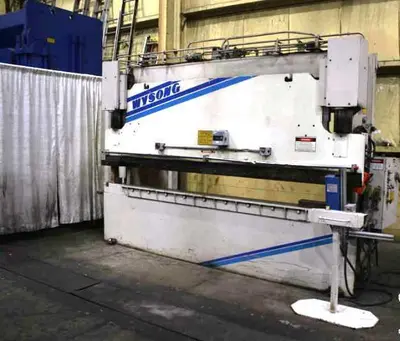 100 TON X 12' WYSONG MODEL #THS 100-144 HYDAULIC BRAKE