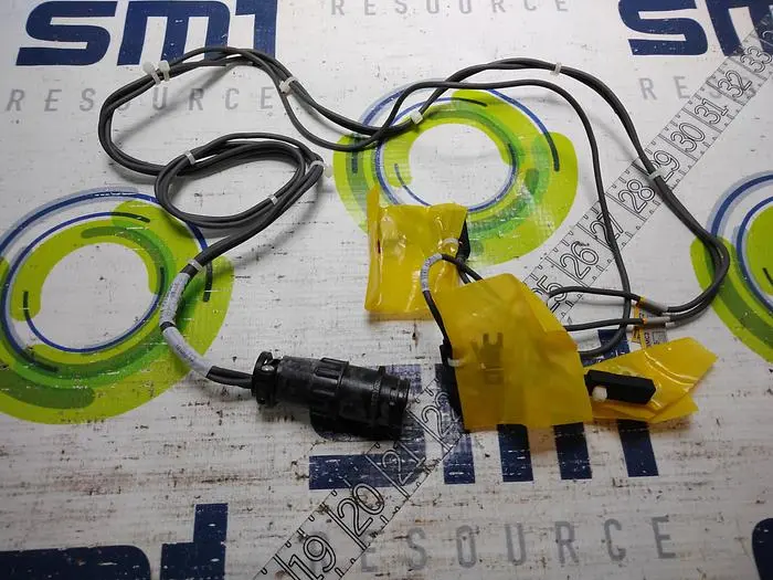 Used UNIVERSAL INSTRUMENTS 47166501 Cable & Wire | SMT Resource #488358