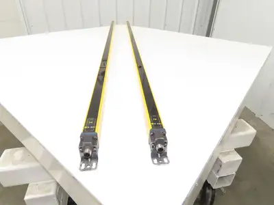 Schmersal SLC440-ER-1450-14-01 Safety Light Curtain Transmitter & Receiver Set