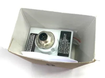 USED BANNER ENGINEERING ILLUMINATED VERIFICATION TOUCH BUTTON 2-COLOR 5-PIN