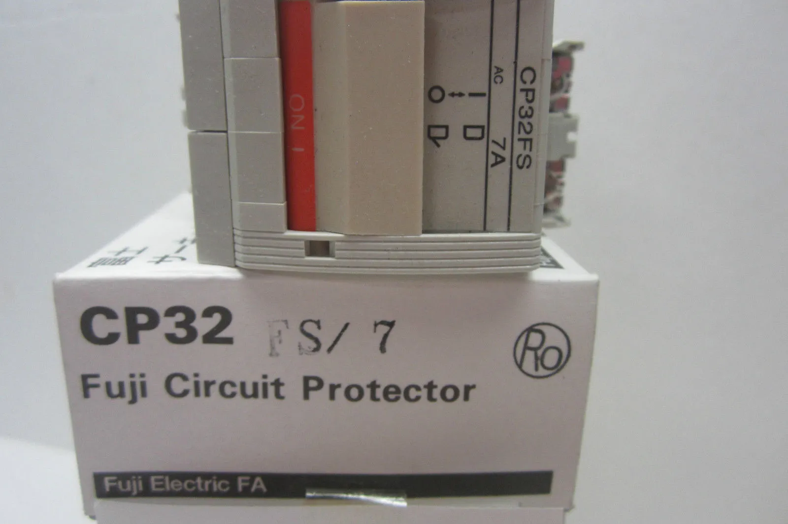NEW FUJI ELECTRIC CP32 FS/7 CIRCUIT PROTECTOR CP32FS7