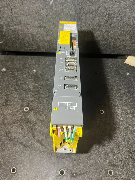 Used FANUC SVM1-80 A06B-6079-H105 Servo Drives | MachineStation #946872