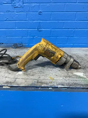 USED DEWALT INDUSTRIES DW235G