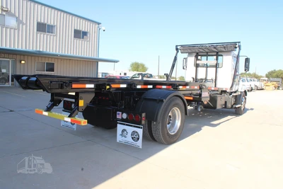 New | in-Stock 2025 MACK MD6 Rolloff Trucks Texas US | Roll Off Truck World #1491916