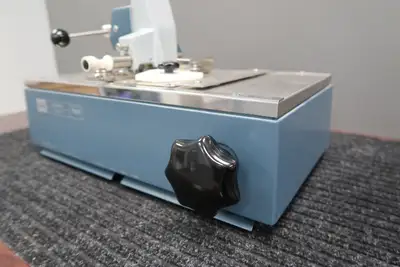 Microtome Glass Knifemaker Type 7801 B