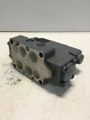 USED VICKERS DG4V-3-6C-M-U-HL7-60