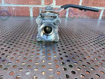 USED SVF -F. C. I. R86666ATSE BALL VALVE 1500 PSI W/ 1" THREADED FITTING