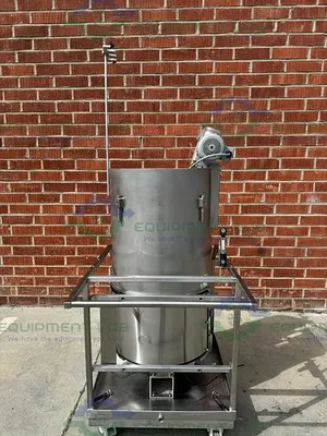 USED HYCLONE STAINLESS STEEL SINGLE USE 250 LITER BIOREACTOR W/ 1/4 HP MOTOR