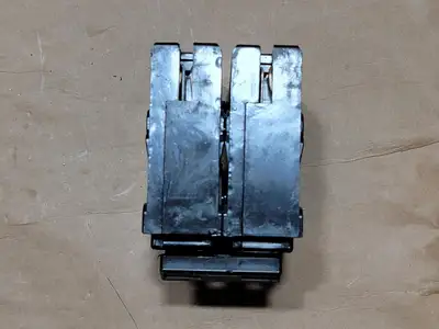 USED CUTLER-HAMMER BR220