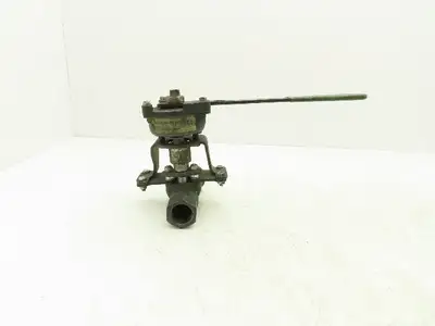 Jamesbury TORQ-HANDLE 1" Ball Valve M-F with Spring Return-to-Closed Handle