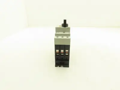 Moeller PKZM4-32 Manual Motor Starter 24-32A 30Hp 600vAC 3Ph