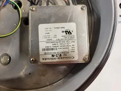 NEW CROUSE-HINDS VMV5LR1/UNV1 S890