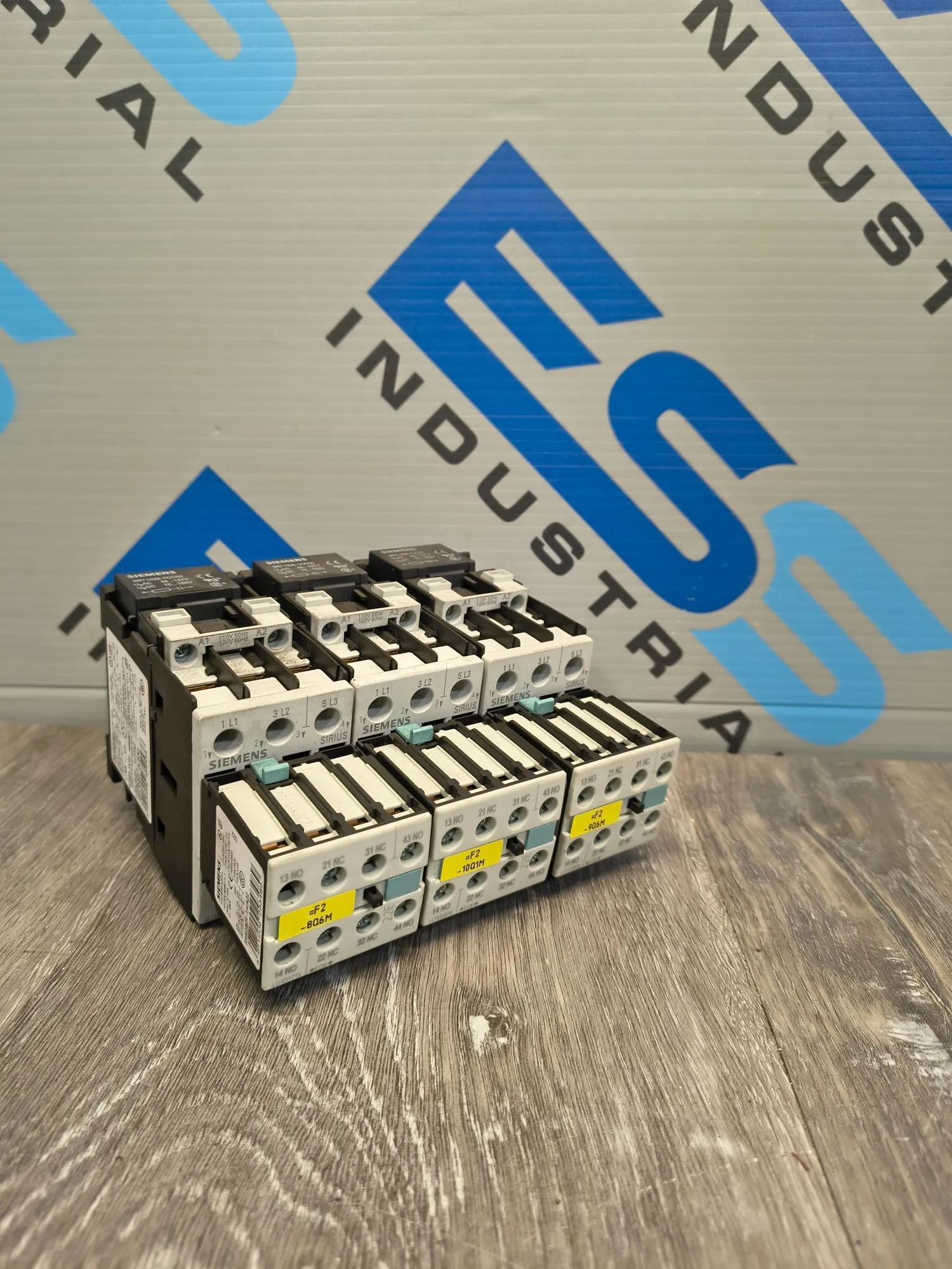 USED SIEMENS 3RT1025-1A..4