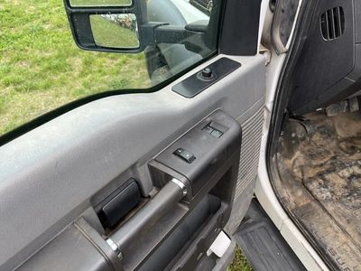 USED 2012 FORD F-550