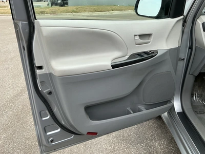 Used 2012 TOYOTA SIENNA Vans Michigan US | Miedema Asset Management Group #1316143