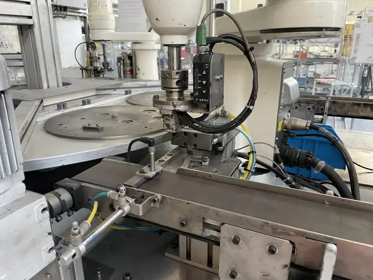 Used _UNKNOWN_ _UNKNOWN_ Pick & Place Machines FR | Apex Auctions #1550852