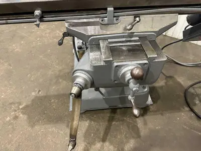 USED 1983 BRIDGEPORT SERIES I
