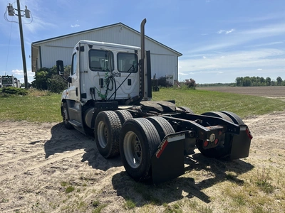 USED 2016 FREIGHTLINER CASCADIA 125