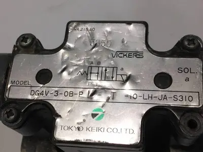 USED SPERRY VICKERS DG4V30BPLT10LHJAS310
