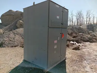 13.8kV 1200 Amp Nema 3 Cabinet with buss bar