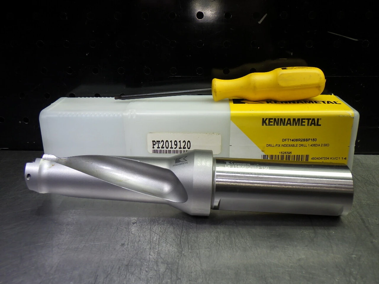Kennametal 1.406" Coolant Thru 2.5xD Indexable Drill DFT1406R2SSF150 (LOC2488B)
