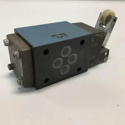 Used BOSCH 0 810 090 109 Relays & Switches Michigan US | Ideal Machinery #1269703