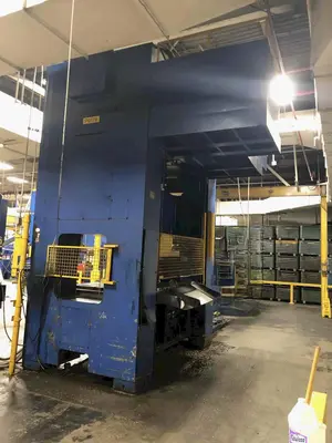 USED 1988 KOMATSU E2G300U