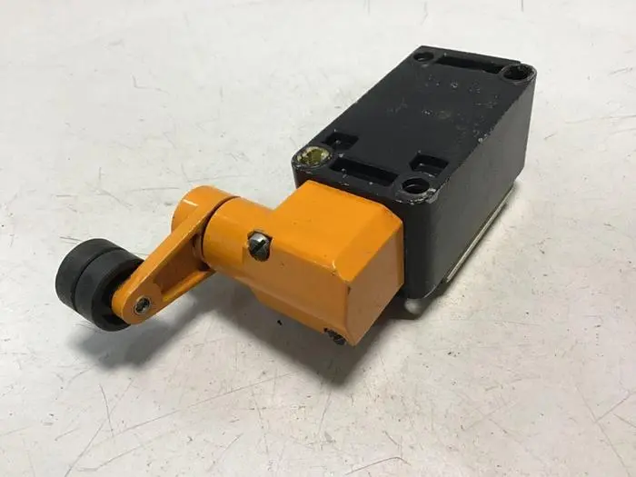 Used SIEMENS 3SE3 120-1GW-Z Relays & Switches Michigan US | Ideal Machinery #710874