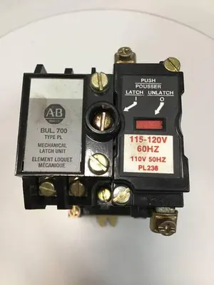 USED ALLEN BRADLEY 700-P400A1 SER B NO CONTACTS