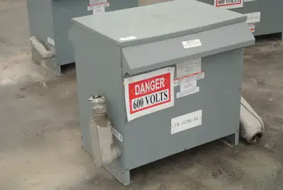 USED 2002 SQUARE D C75T8HCU