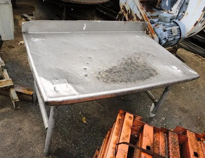 Used _UNKNOWN_ _UNKNOWN_ Preparation Tables California US | Machinery & Equipment #140435