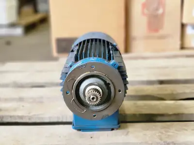 USED SEW-EURODRIVE RF37DT80N8/2BMG05HRZ